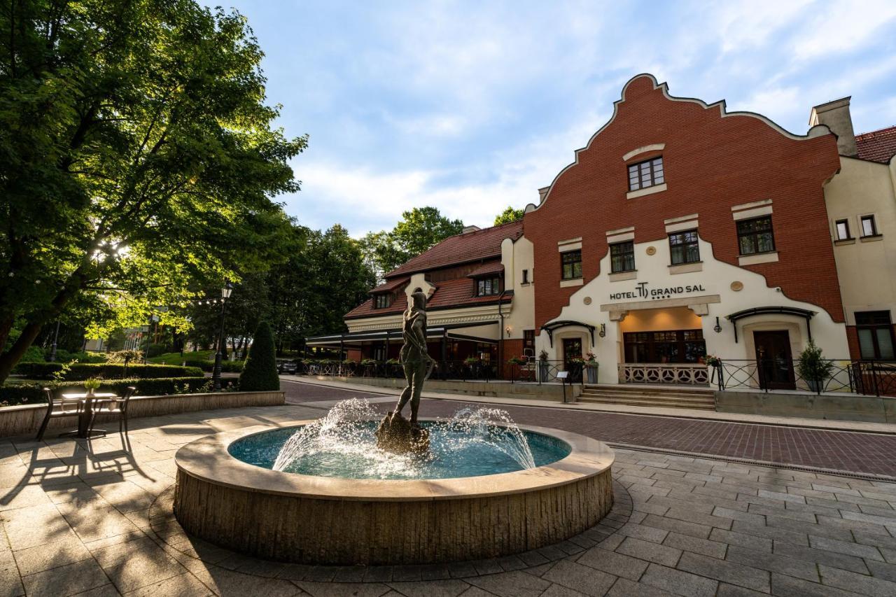 Hotel Grand Sal Vělička Exteriér fotografie
