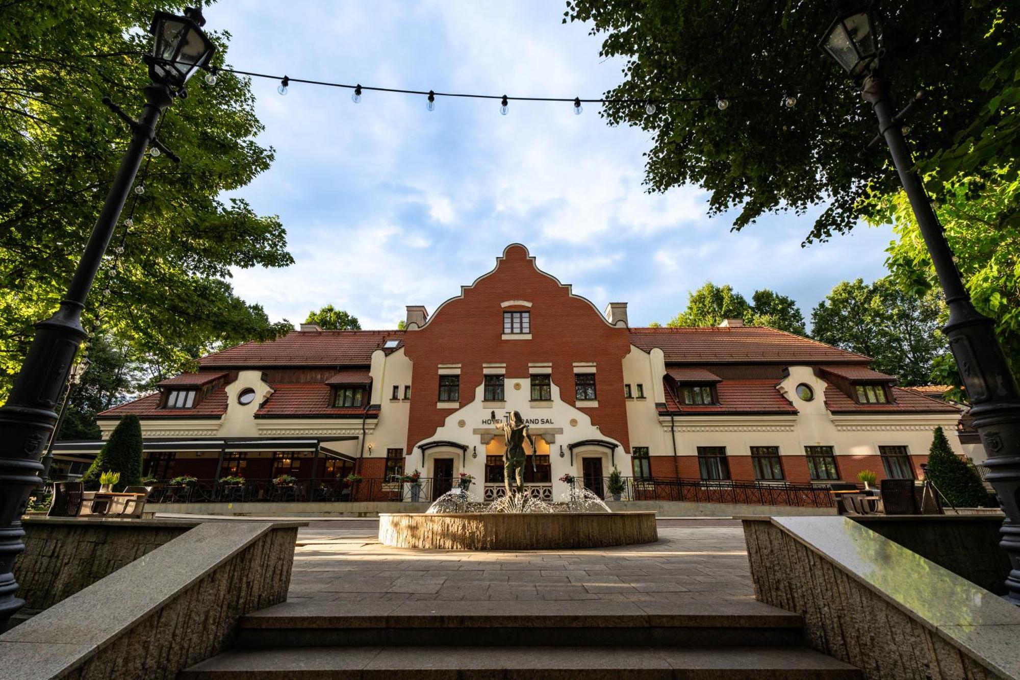 Hotel Grand Sal Vělička Exteriér fotografie