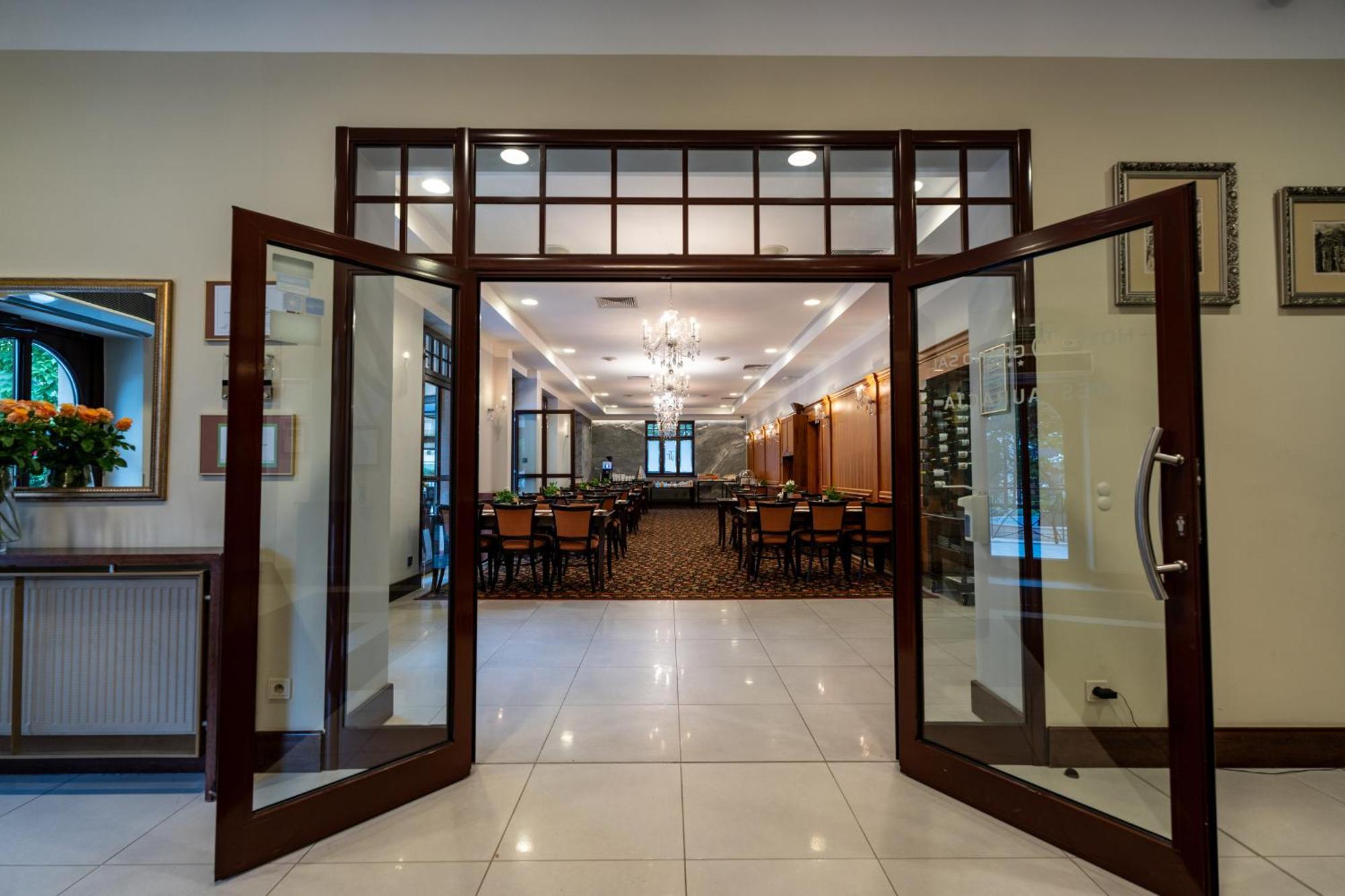 Hotel Grand Sal Vělička Exteriér fotografie